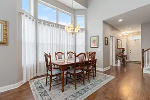 936 Bluebell Cir, Joliet, IL 60431 - Photo 8