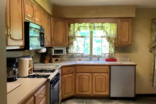 327 Old Hickory Rd, New Lenox, IL 60451 - Photo 6