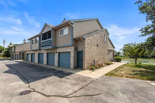 2406 Windward Blvd, Champaign, IL 61821 - Photo 4