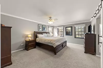 2323 Richmond Drive, Wheaton, IL 60189 - Photo 16