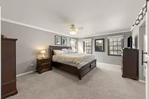 2323 Richmond Dr, Wheaton, IL 60189 - Photo 16