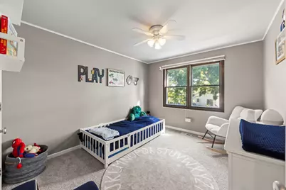2323 Richmond Drive, Wheaton, IL 60189 - Photo 20