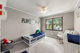 2323 Richmond Dr, Wheaton, IL 60189 - Photo 20