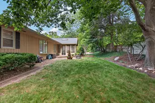 224 Fleetwood Dr, Bloomington, IL 61701 - Photo 40
