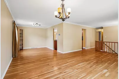 1062 E Williams Drive, Palatine, IL 60074 - Photo 4