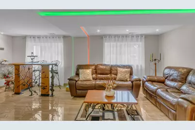17W544 Sutton Place, Darien, IL 60561 - Photo 8