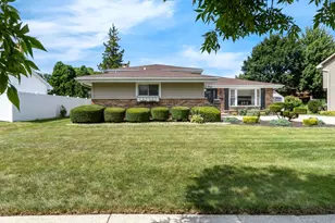 17W544 Sutton Pl, Darien, IL 60561 - Photo 38