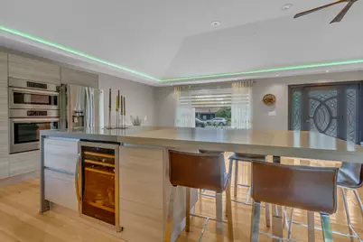 17W544 Sutton Place, Darien, IL 60561 - Photo 8