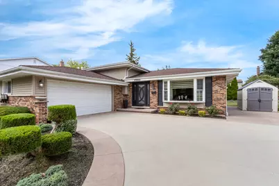 17W544 Sutton Place, Darien, IL 60561 - Photo 4
