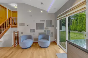 17W544 Sutton Pl, Darien, IL 60561 - Photo 16