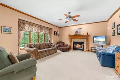 614 Pine Street, Sugar Grove, IL 60554 - Photo 8