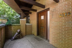 4529 W Columbia Ave, Lincolnwood, IL 60712 - Photo 2