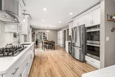 4030 N Parkside Drive, Hoffman Estates, IL 60192 - Photo 18