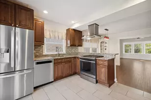 2659 Lincolnwood Dr, Evanston, IL 60201 - Photo 4