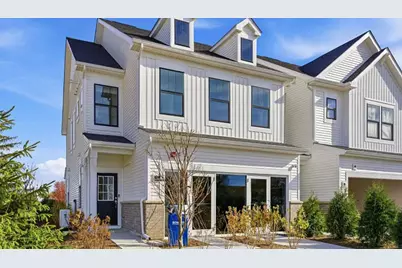2044 Palmer Court #5001, Hoffman Estates, IL 60169 - Photo 1