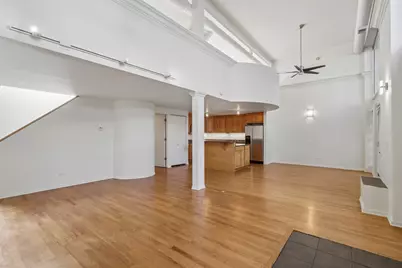 1133 W Cornelia Avenue #B, Chicago, IL 60657 - Photo 4
