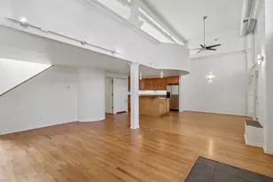 1133 W Cornelia Ave, Chicago, IL 60657 - Photo 4