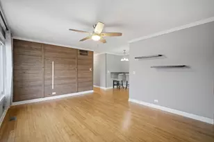 1306 Cove Dr, Prospect Heights, IL 60070 - Photo 2