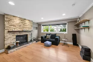 725 Buffalo Cir, Carol Stream, IL 60188 - Photo 12