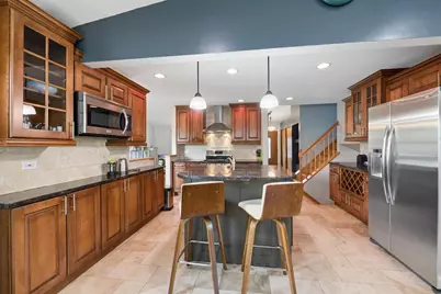 725 Buffalo Circle, Carol Stream, IL 60188 - Photo 8