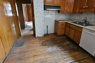 3950 W Montrose Ave, Chicago, IL 60618 - Photo 6