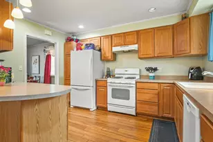 4210 Buckingham Dr, Rockford, IL 61107 - Photo 10