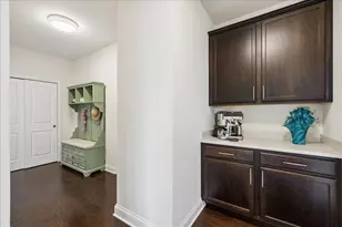 4327 Plantree Rd, Naperville, IL 60564 - Photo 6