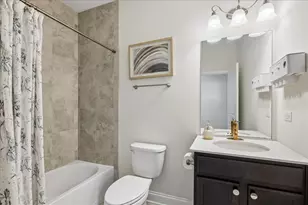 4327 Plantree Rd, Naperville, IL 60564 - Photo 10