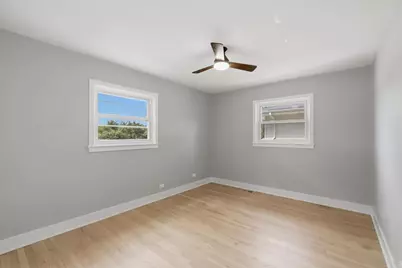 10 Linden Avenue, Buffalo Grove, IL 60089 - Photo 12