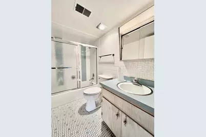 11012 Kilpatrick Avenue #3ne, Oak Lawn, IL 60453 - Photo 10