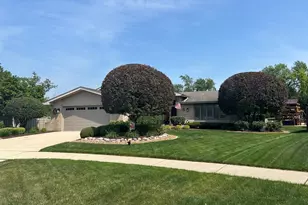 11723 Hidden Brook Ct, Orland Park, IL 60467 - Photo 4