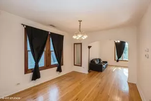 5639 N Karlov Ave, Chicago, IL 60646 - Photo 4
