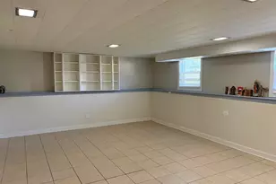 360 Tee Ln, Carpentersville, IL 60110 - Photo 10