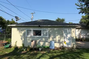 360 Tee Ln, Carpentersville, IL 60110 - Photo 32