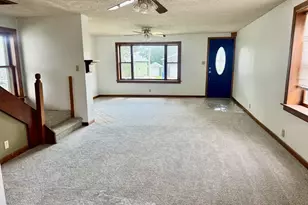 1521 1st St, Peru, IL 61354 - Photo 2
