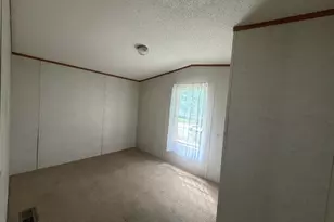 16 W Wasson Rd, Amboy, IL 61310 - Photo 6