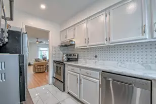 4821 Hull St, Skokie, IL 60077 - Photo 8