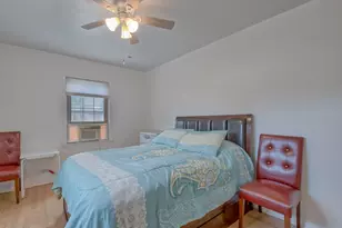 4821 Hull St, Skokie, IL 60077 - Photo 12