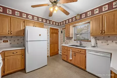3717 Grandmore Avenue, Gurnee, IL 60031 - Photo 10