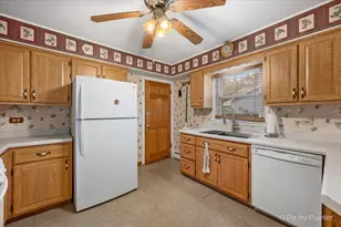 3717 Grandmore Ave, Gurnee, IL 60031 - Photo 10