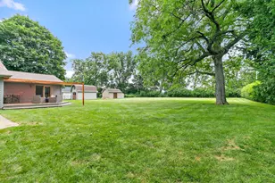 1395 Oakland Dr, Sycamore, IL 60178 - Photo 34