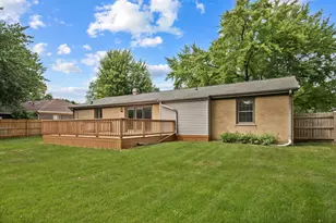 1441 Maple Ln, Elgin, IL 60123 - Photo 24