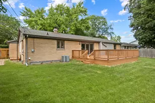 1441 Maple Ln, Elgin, IL 60123 - Photo 26