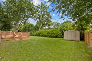 1441 Maple Ln, Elgin, IL 60123 - Photo 28
