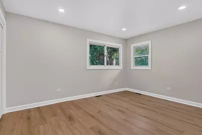 2815 Skyline Drive, Crystal Lake, IL 60012 - Photo 20