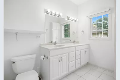 60 E Hattendorf Avenue, Roselle, IL 60172 - Photo 24