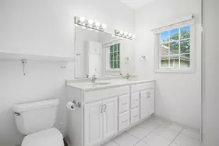 60 E Hattendorf Ave, Roselle, IL 60172 - Photo 24