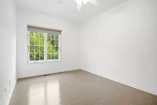 60 E Hattendorf Ave, Roselle, IL 60172 - Photo 18