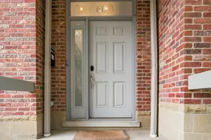 60 E Hattendorf Ave, Roselle, IL 60172 - Photo 4
