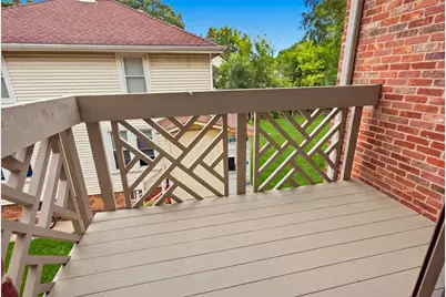 60 E Hattendorf Avenue, Roselle, IL 60172 - Photo 12